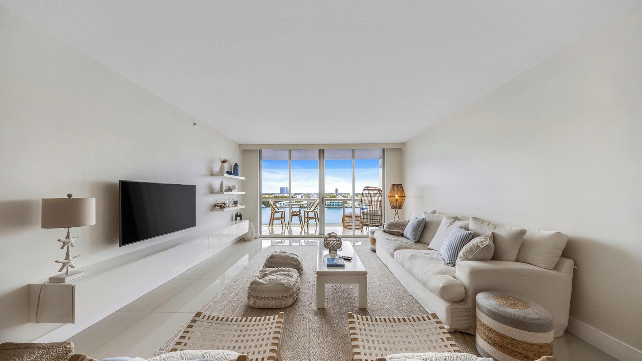 Photo of Livingroom in Sunny Isles Beach