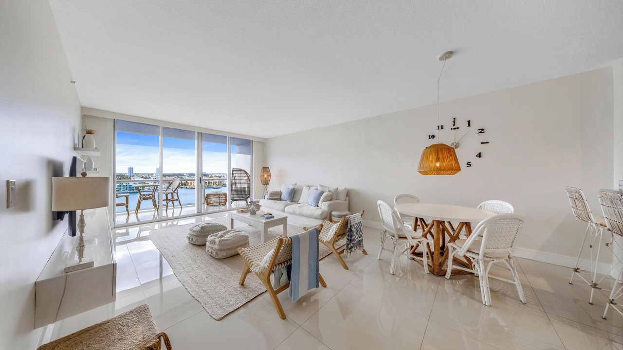 Photo of Livingroom in Sunny Isles Beach
