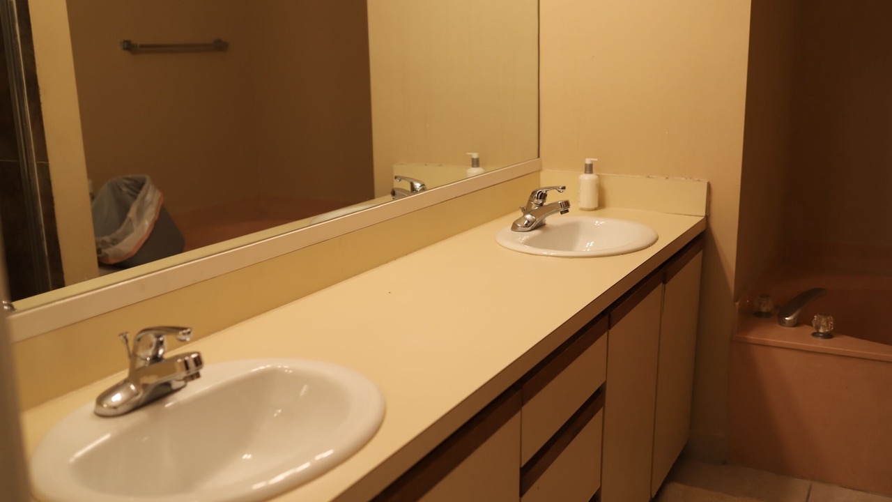 Photo of Bathroom in Greenview Shores