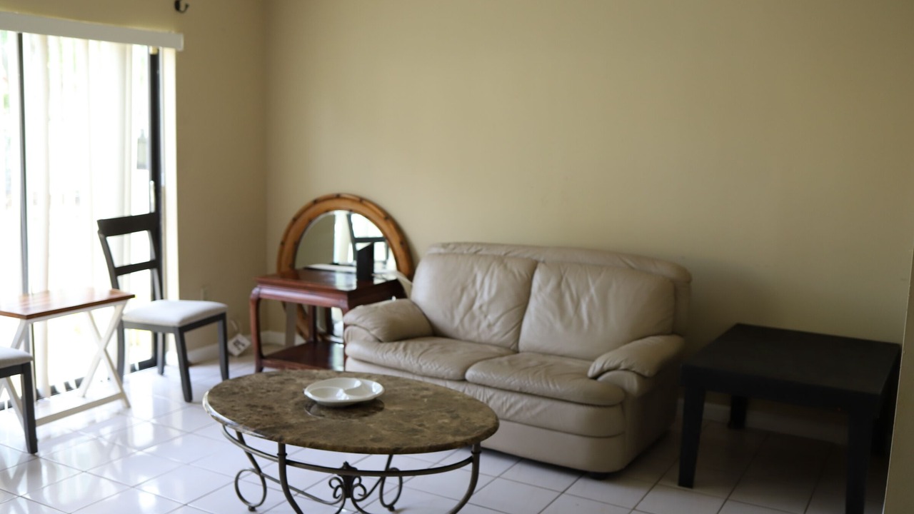 Photo of Livingroom in Greenview Shores