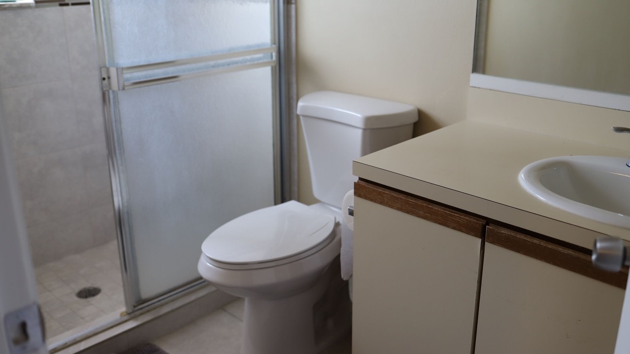 Photo of Bathroom in Greenview Shores