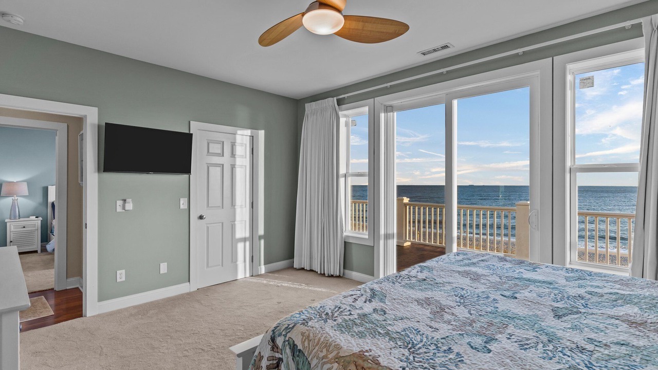 Photo of Bedroom in Oak Island
