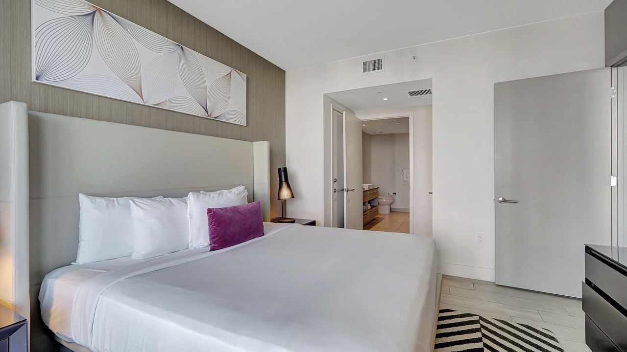 Photo of Bedroom in Hallandale Beach