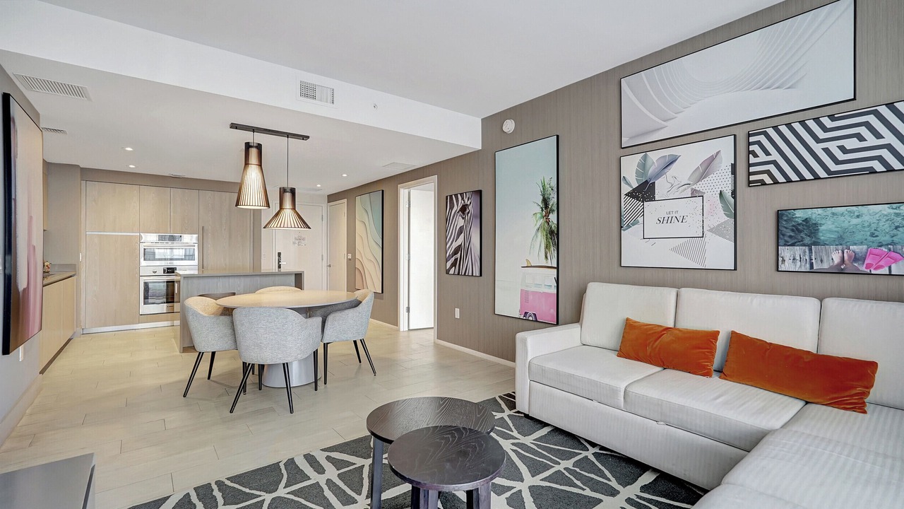 Photo of Livingroom in Hallandale Beach