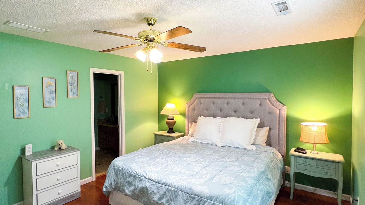 Photo of Bedroom in Thomaston