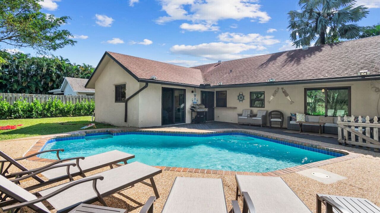 Photo of Outdoor in Tropic Palms