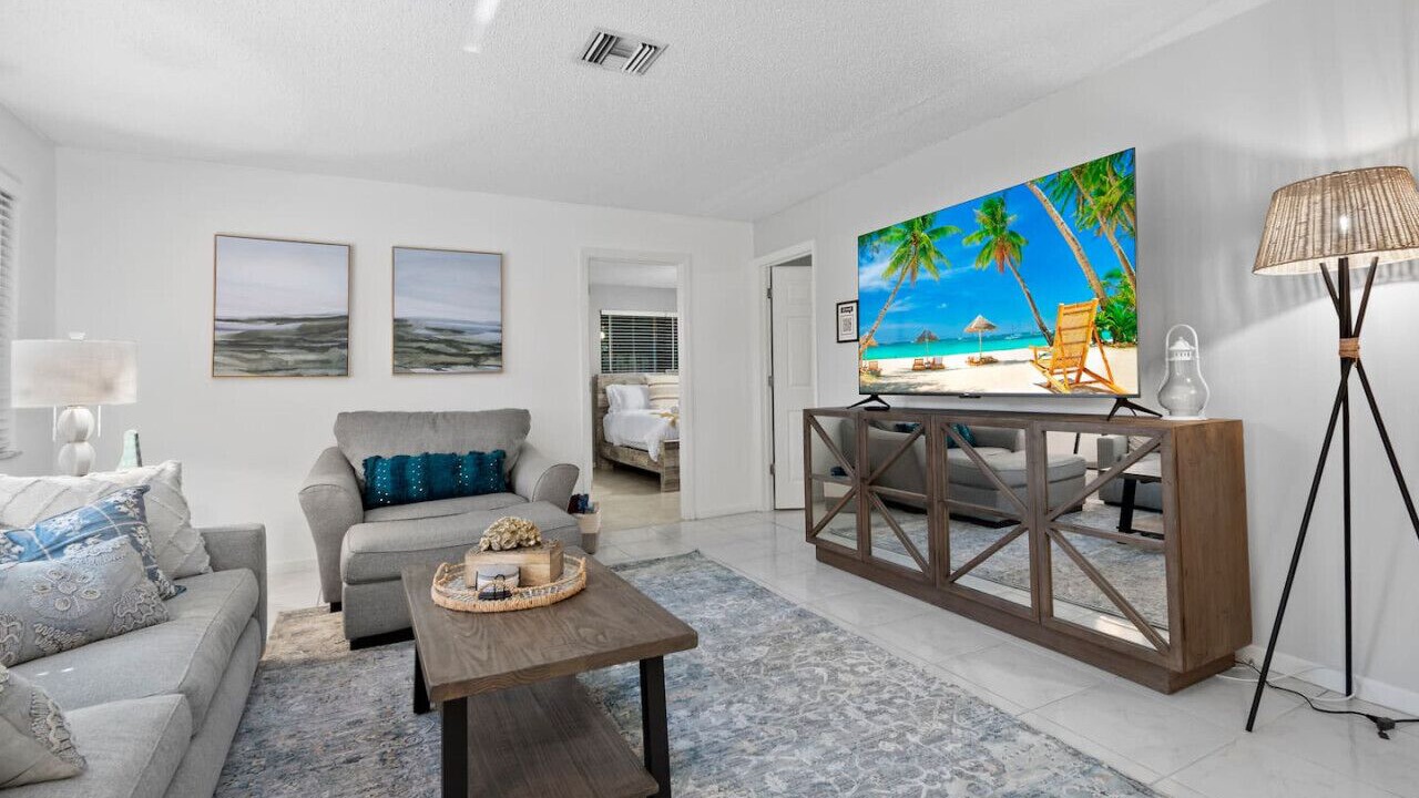 Photo of Livingroom in Tropic Palms