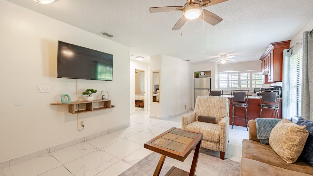 Photo of Livingroom in Deltona Lakes
