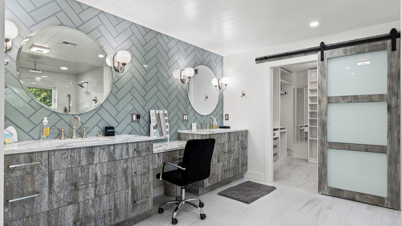 Photo of Bathroom in Jensen Beach