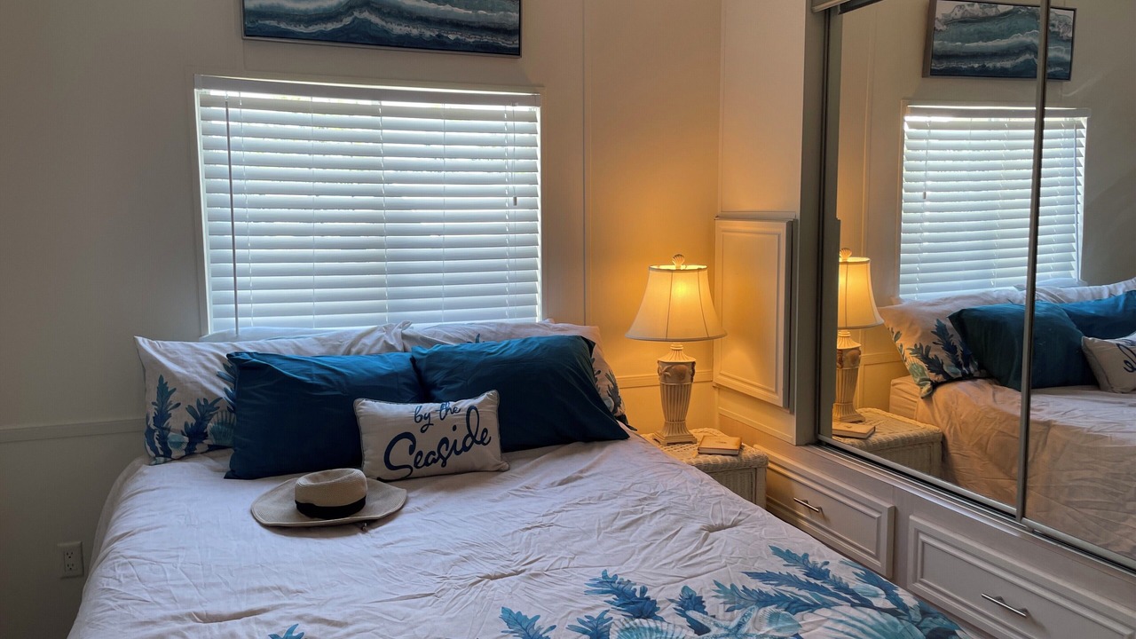 Photo of Bedroom in San Carlos Park