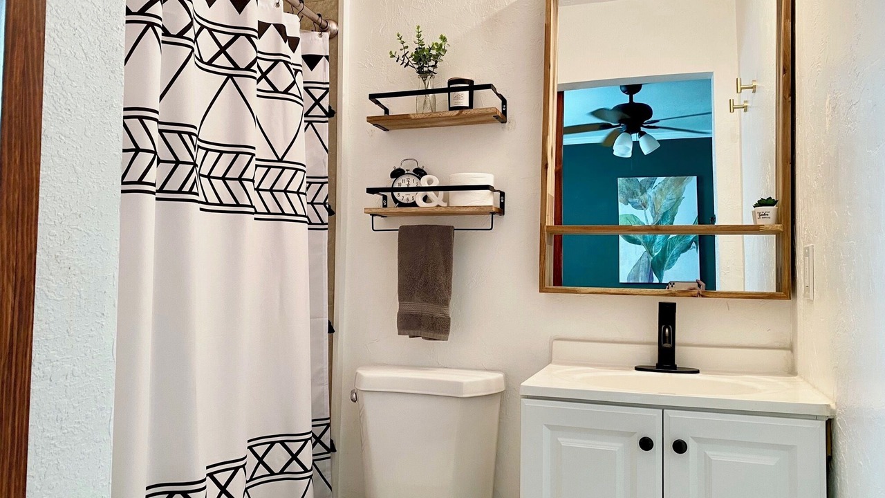 Photo of Bathroom in Parker Ridge