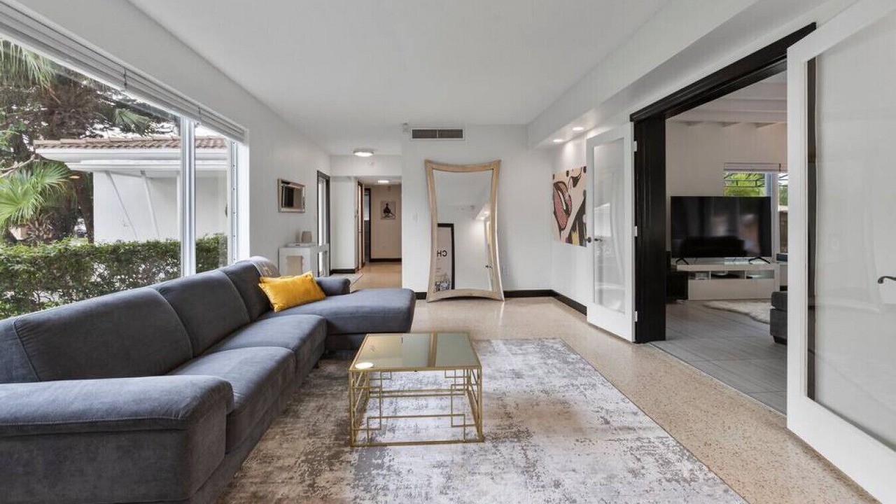Photo of Livingroom in El Portal