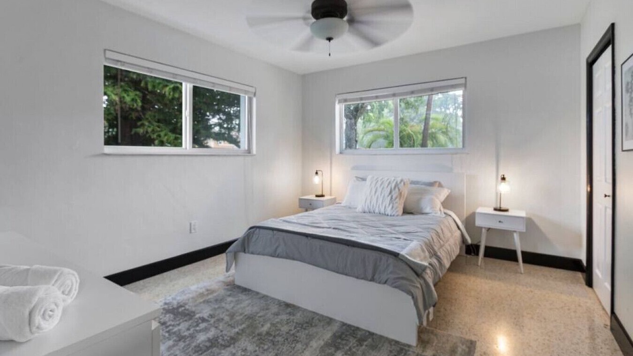 Photo of Bedroom in El Portal