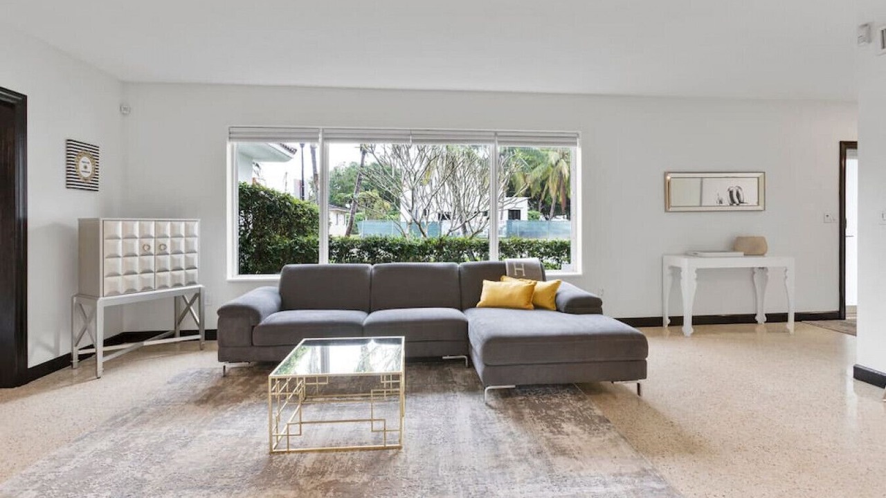 Photo of Livingroom in El Portal