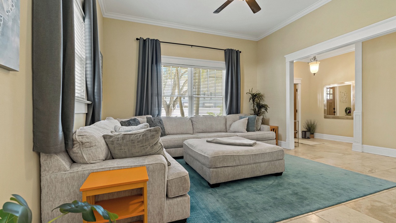 Photo of Livingroom in Hyde Park