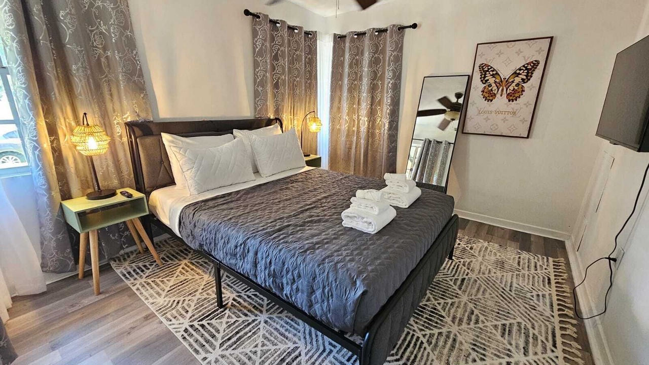 Photo of Bedroom in Colonialtown South