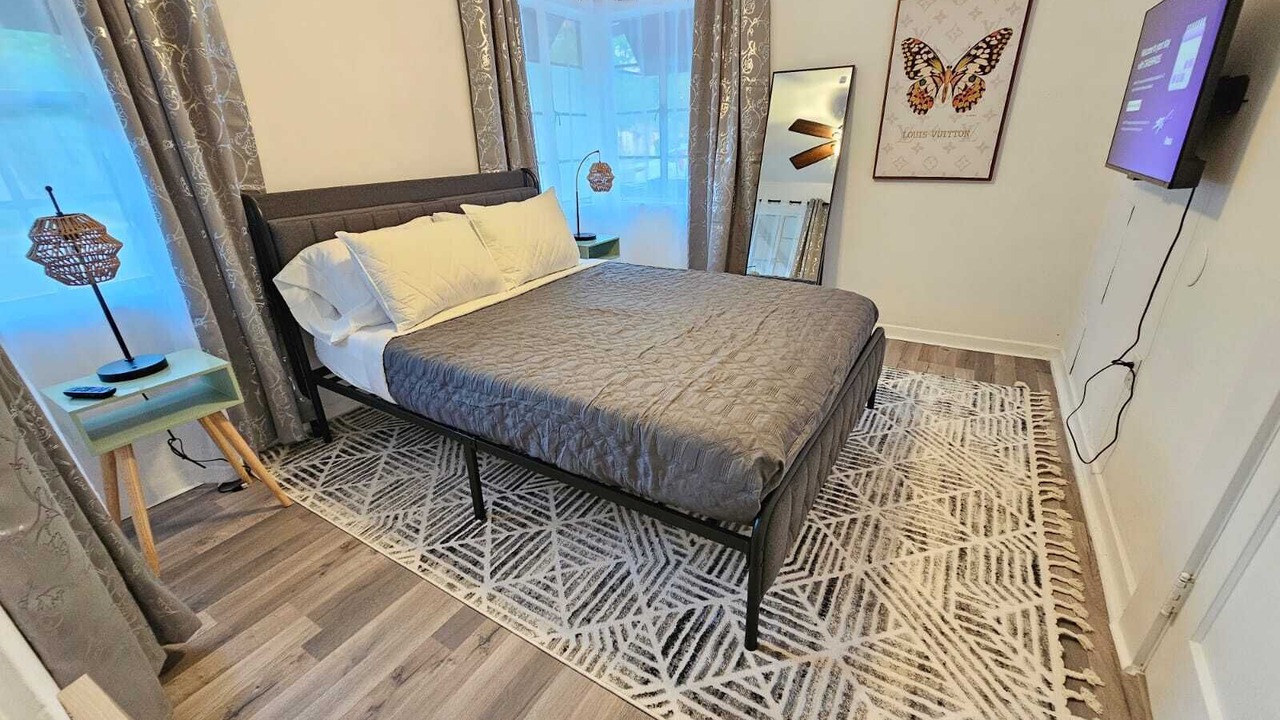 Photo of Bedroom in Colonialtown South