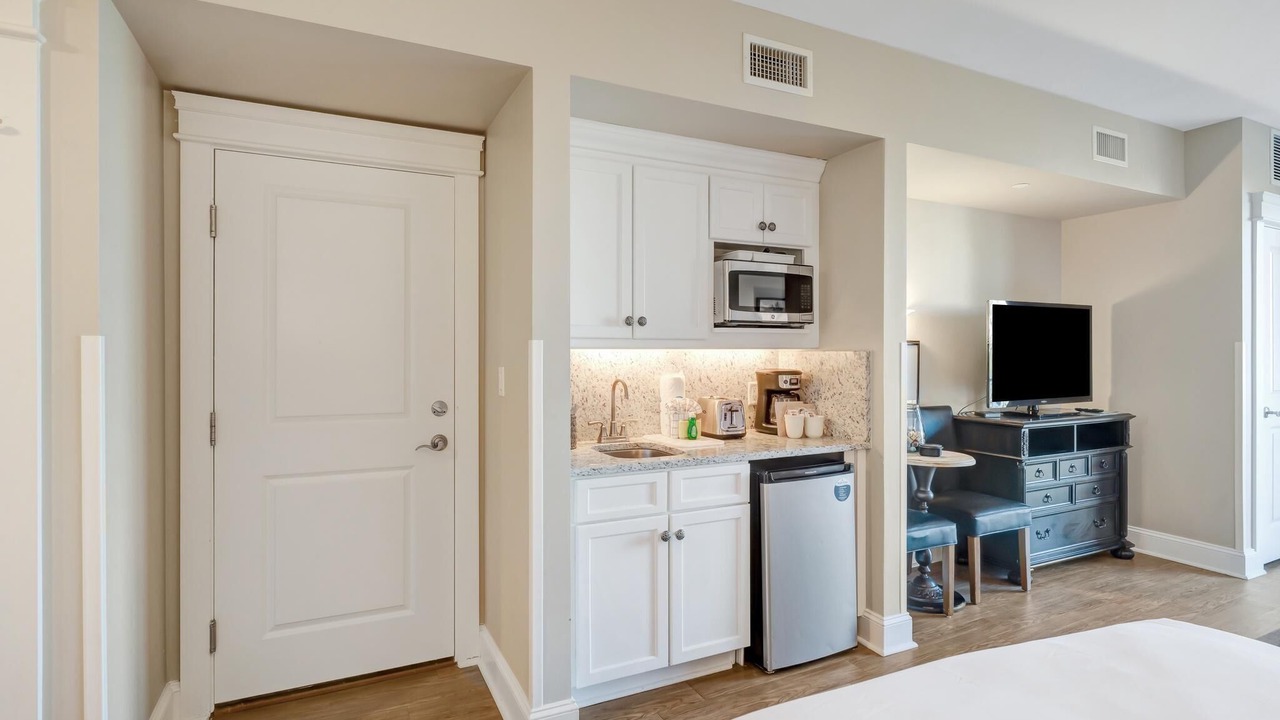 Photo of Bedroom in Baytowne Wharf