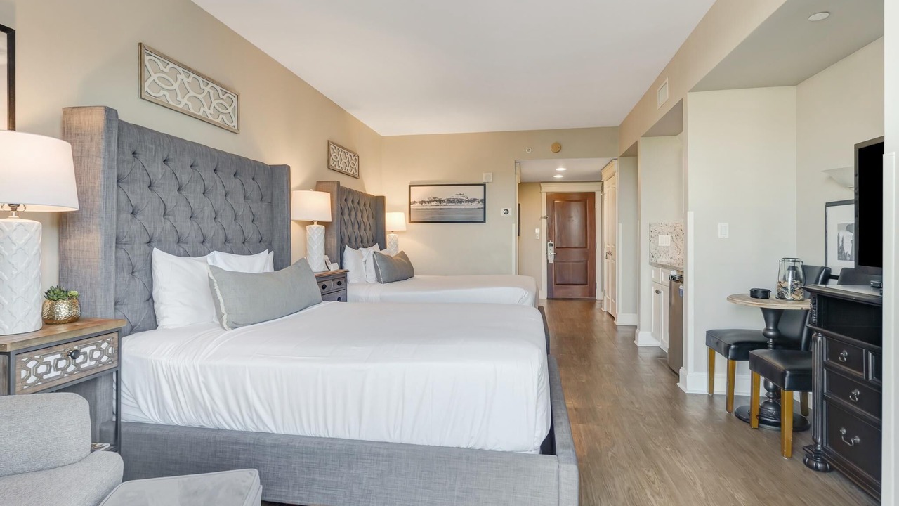 Photo of Bedroom in Baytowne Wharf