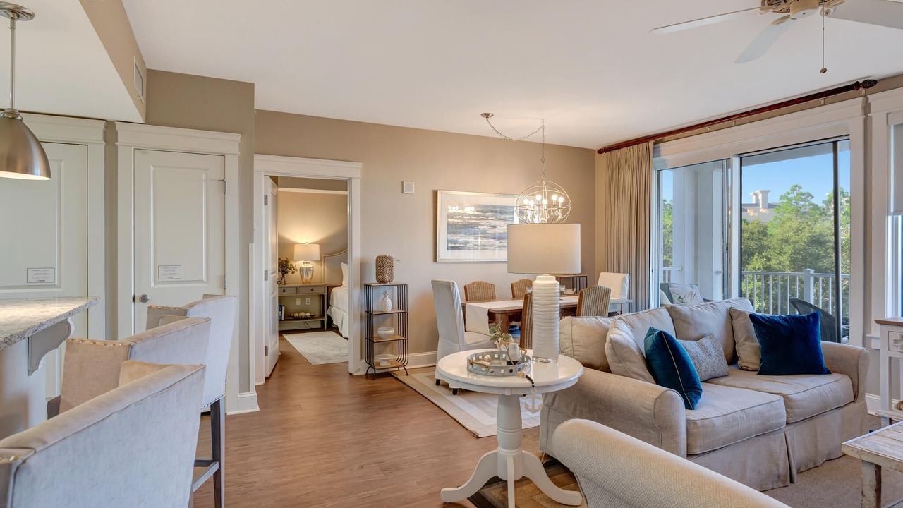 Photo of Livingroom in Baytowne Wharf