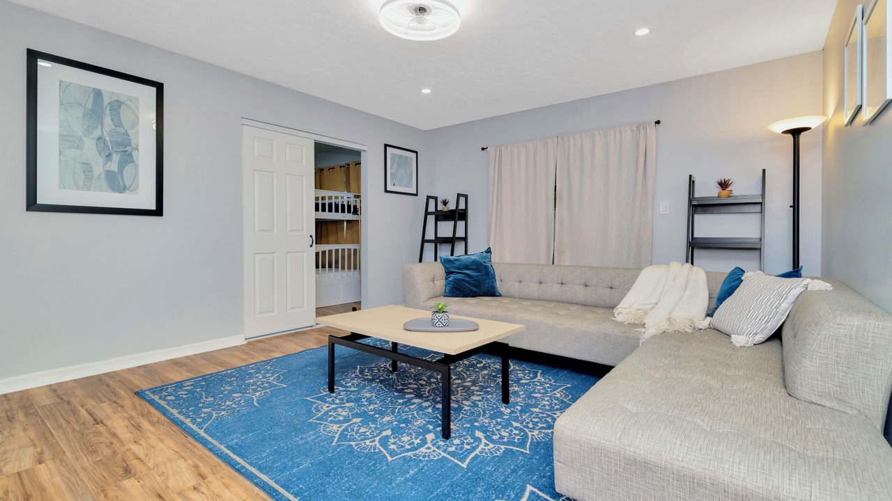 Photo of Livingroom in Seffner Community Alliance