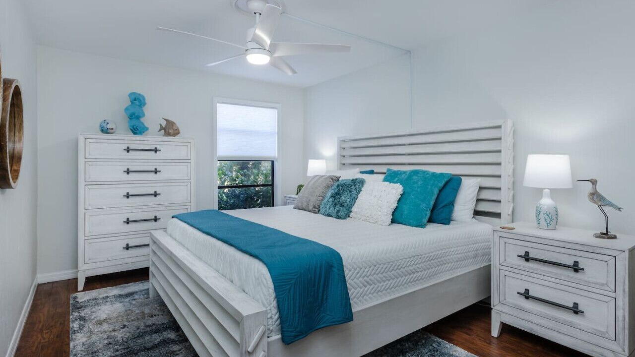 Photo of Bedroom in Cypress Lake