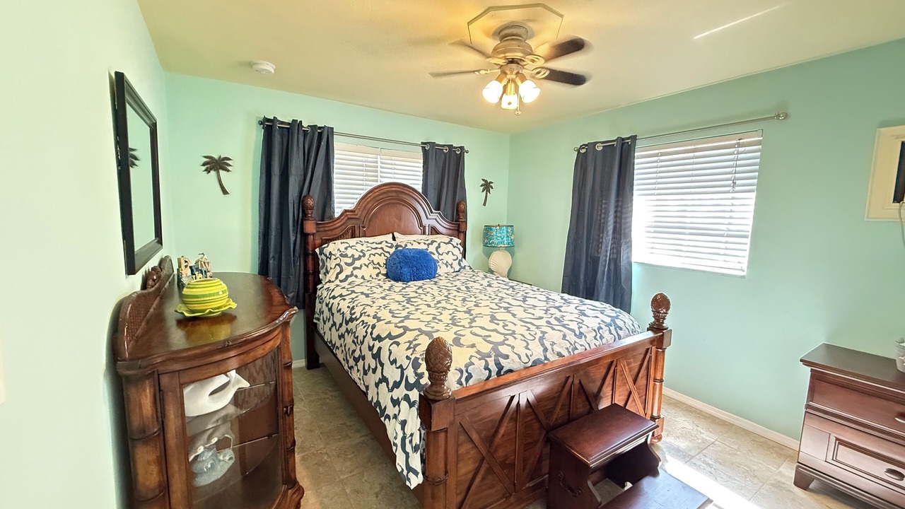 Photo of Bedroom in Royal Harbor