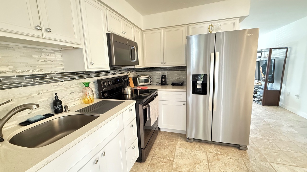 Photo of Kitchen in Royal Harbor