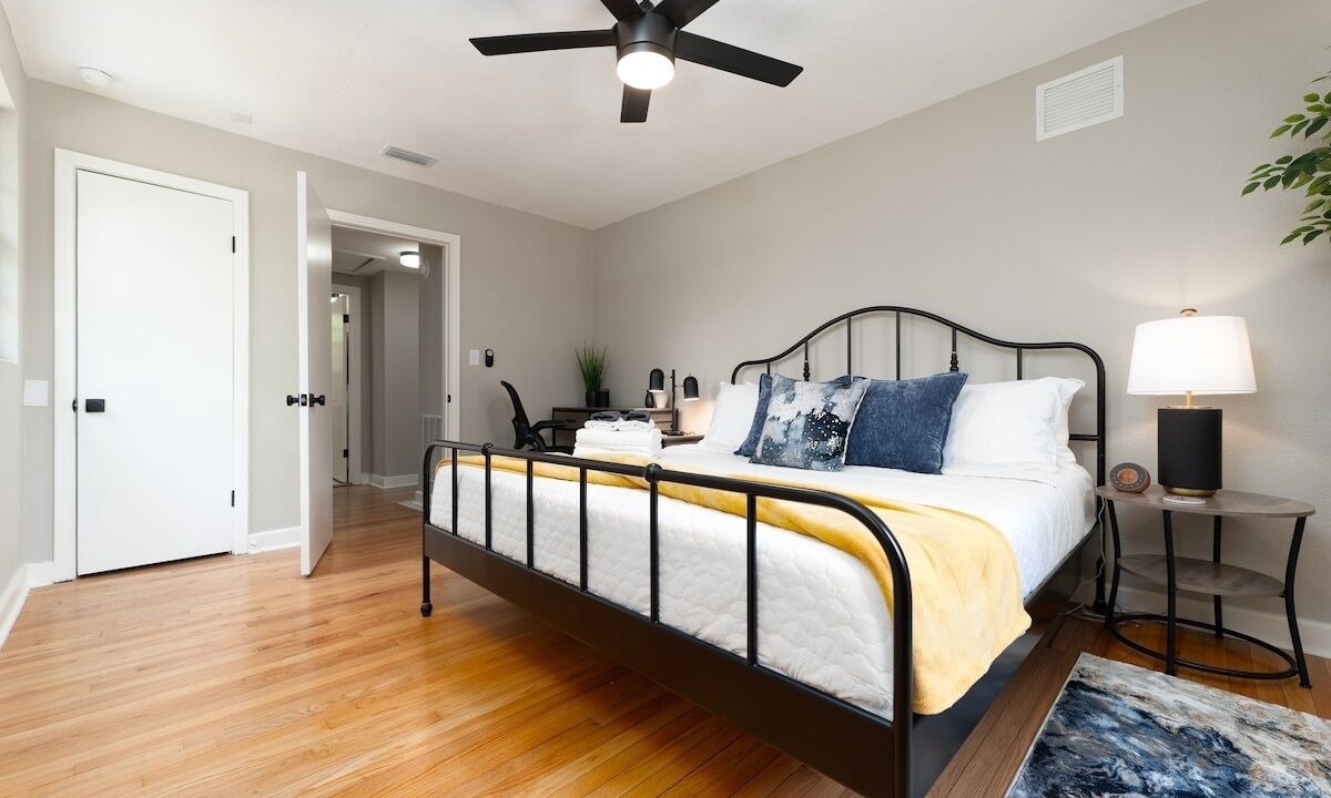 Photo of Bedroom in Riverside