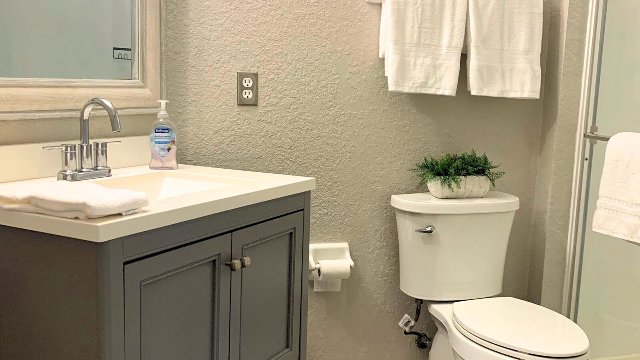 Photo of Bathroom in Vista East