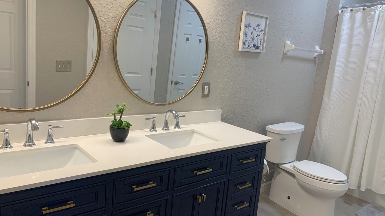 Photo of Bathroom in Vista East