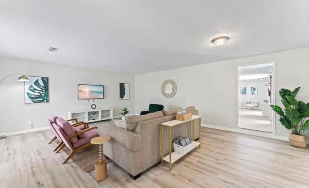 Photo of Livingroom in Arlington