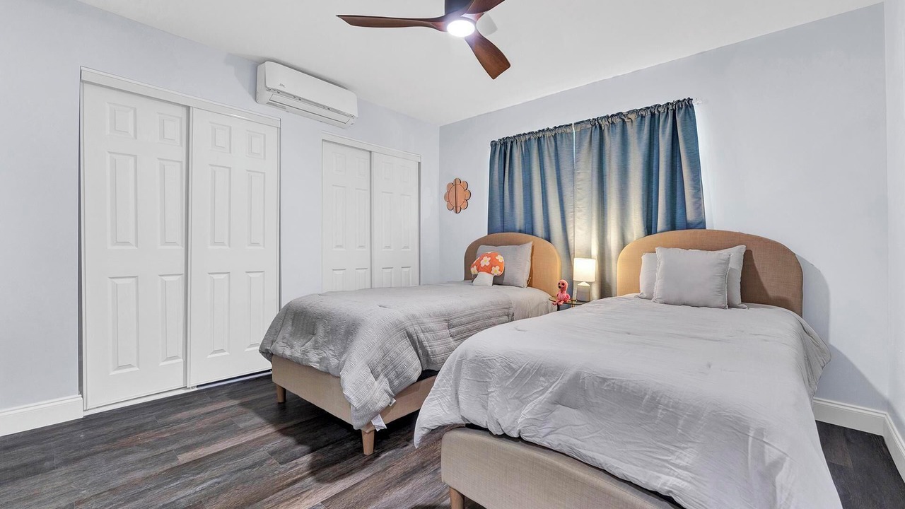 Photo of Bedroom in Garden Isles