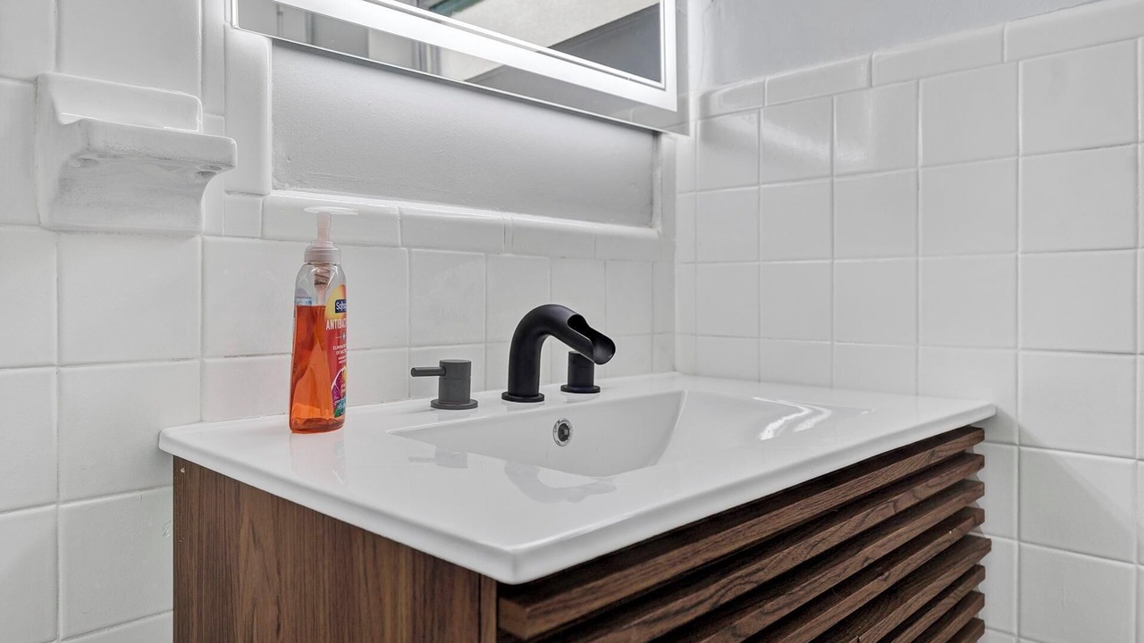 Photo of Bathroom in Garden Isles