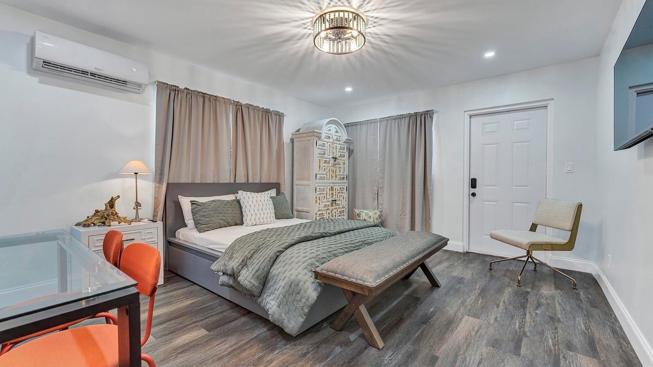 Photo of Bedroom in Garden Isles