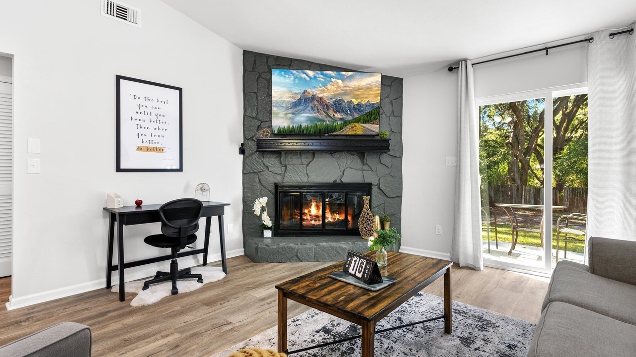 Photo of Livingroom in Tallahassee