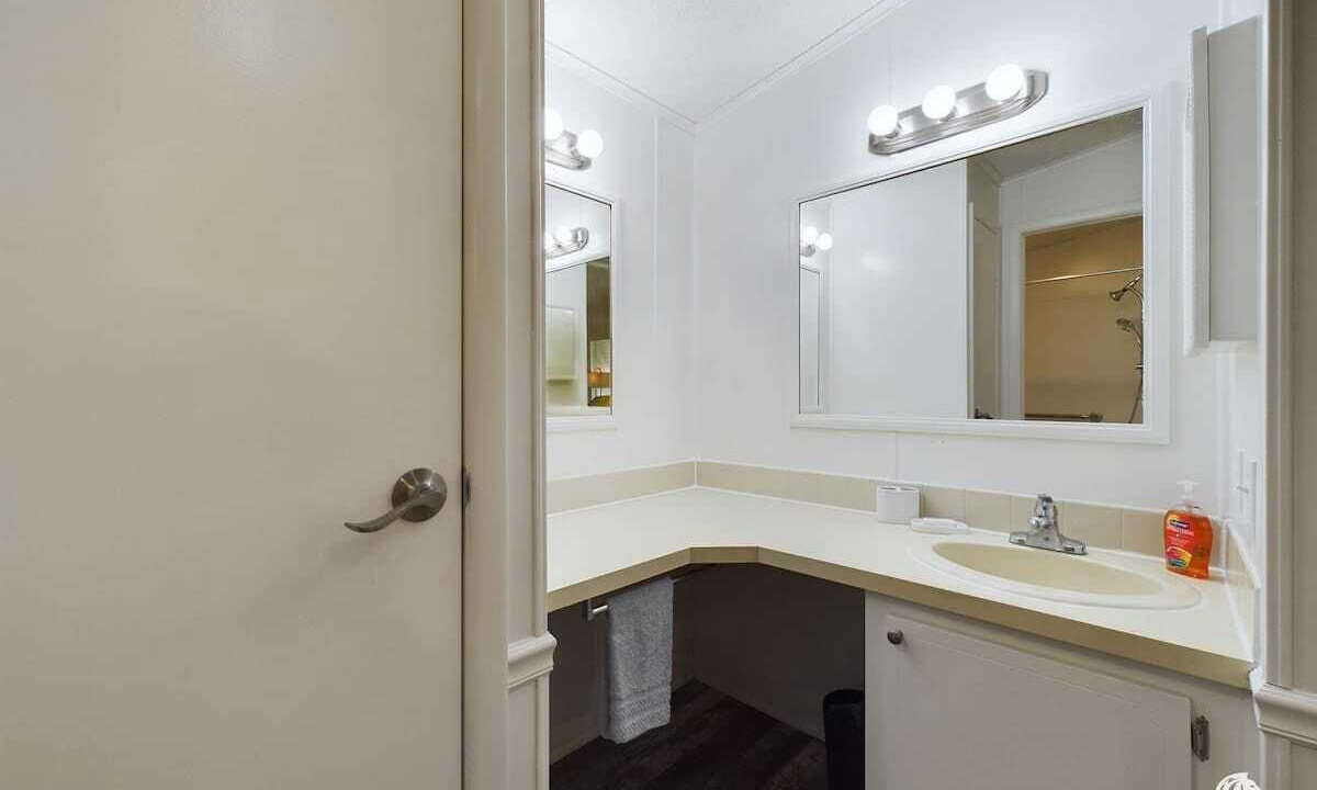 Photo of Bathroom in Silver Lake