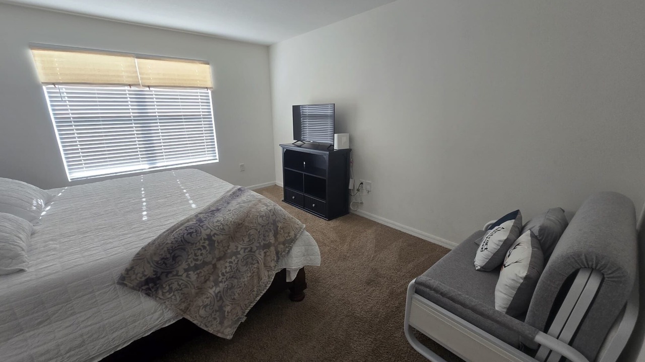 Photo of Bedroom in Newberry