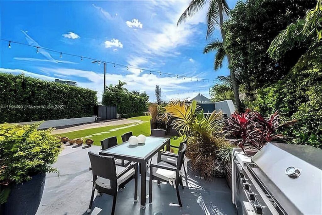 Photo of Outdoor in West Little Havana