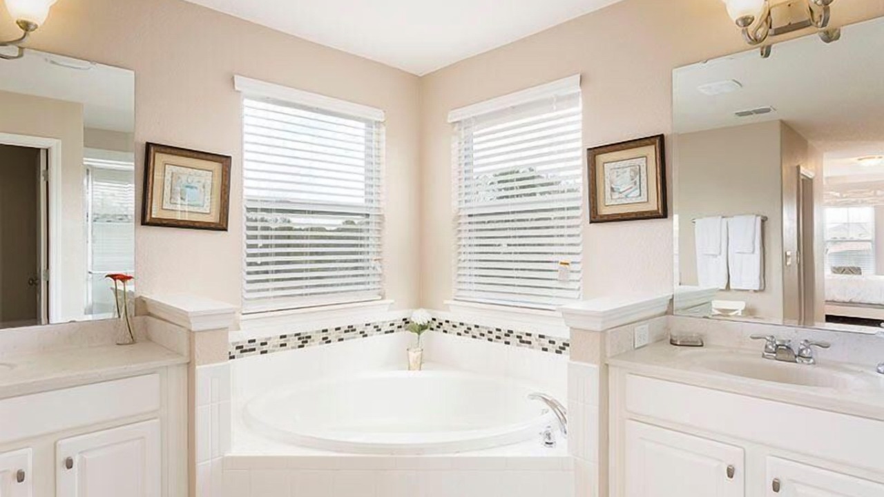 Photo of Bathroom in Sunridge Woods