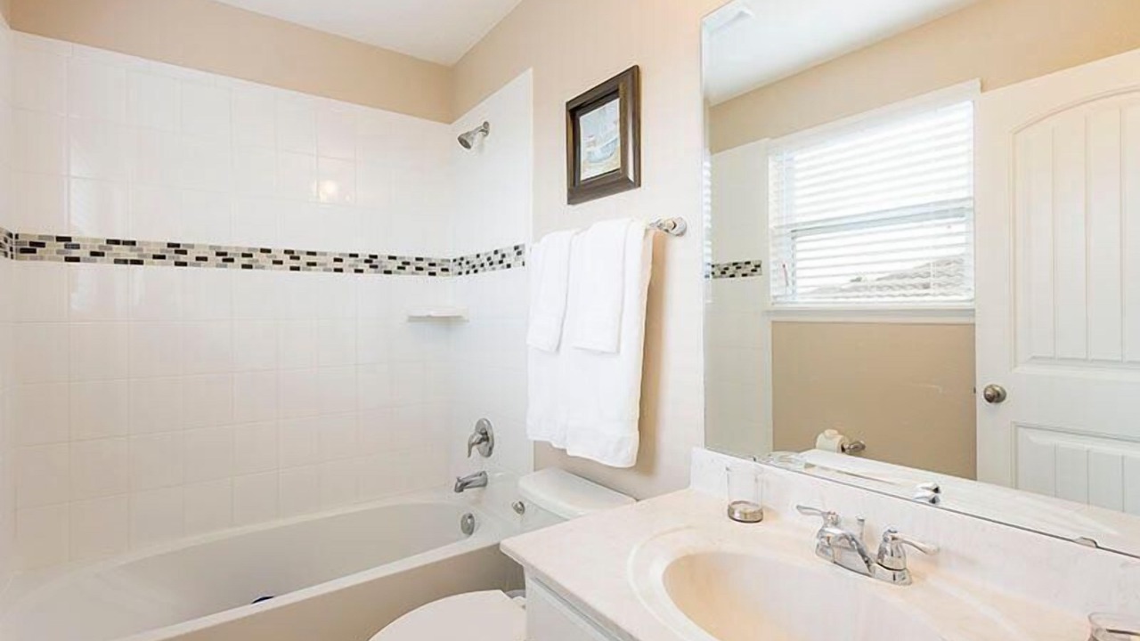 Photo of Bathroom in Sunridge Woods