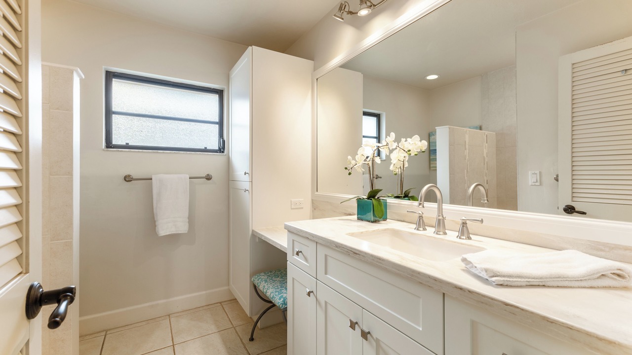 Photo of Bathroom in Vanderbilt Beach
