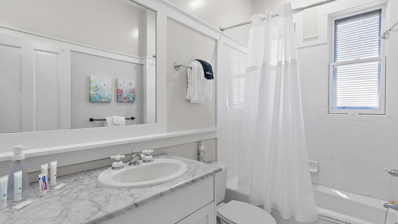 Photo of Bathroom in Delos