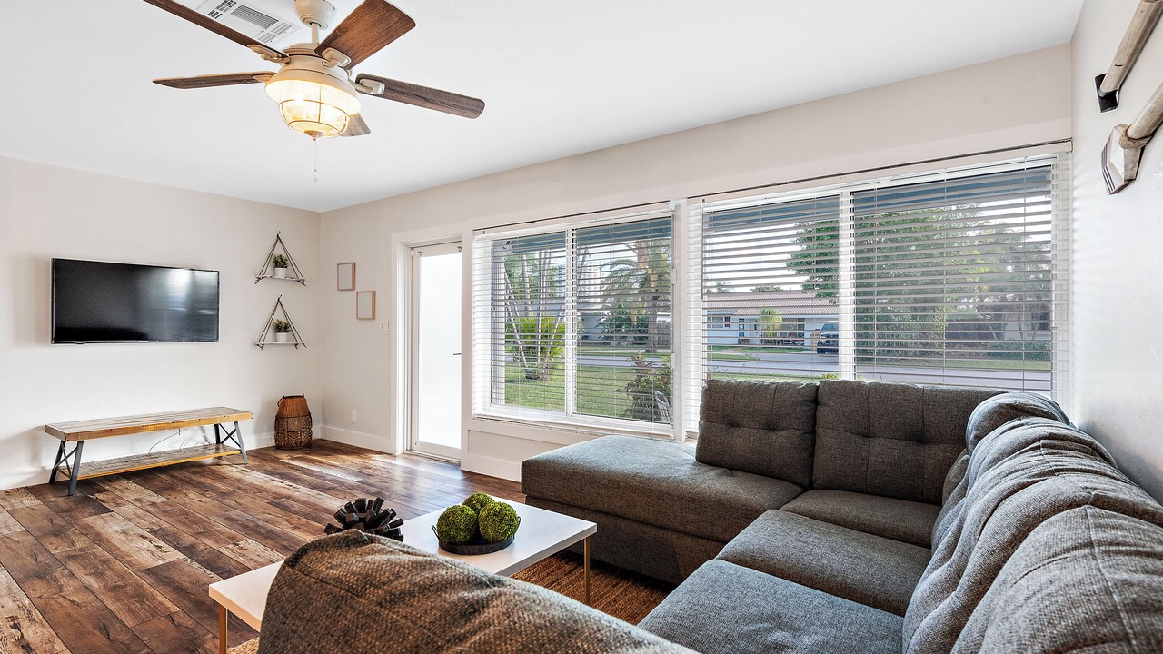 Photo of Livingroom in Survey Creek