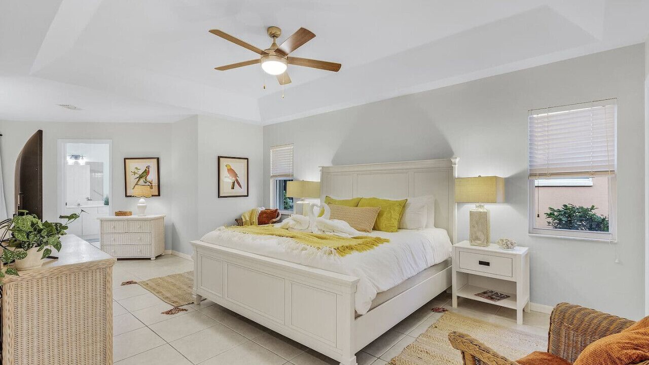 Photo of Bedroom in Crown Pointe