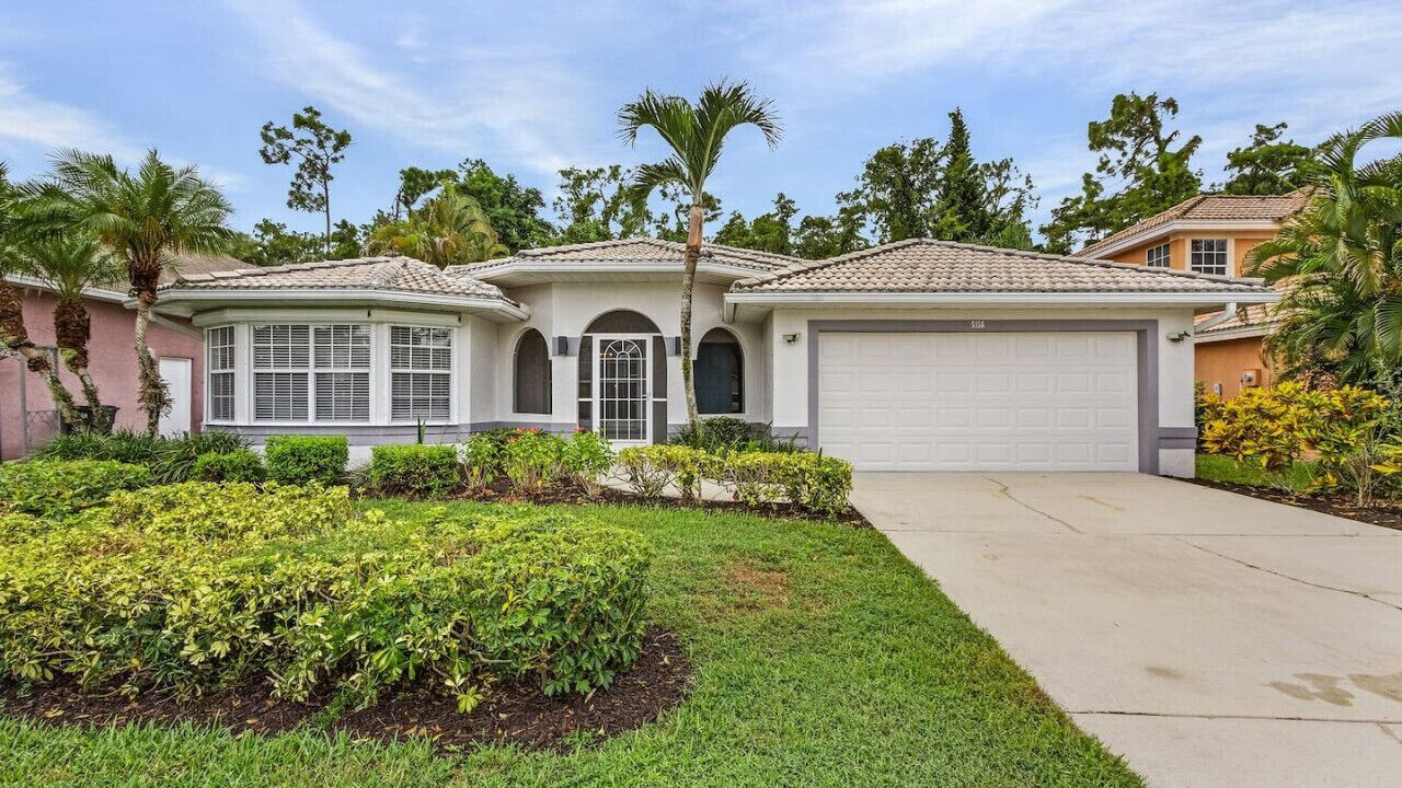 Photo of Outdoor in Crown Pointe