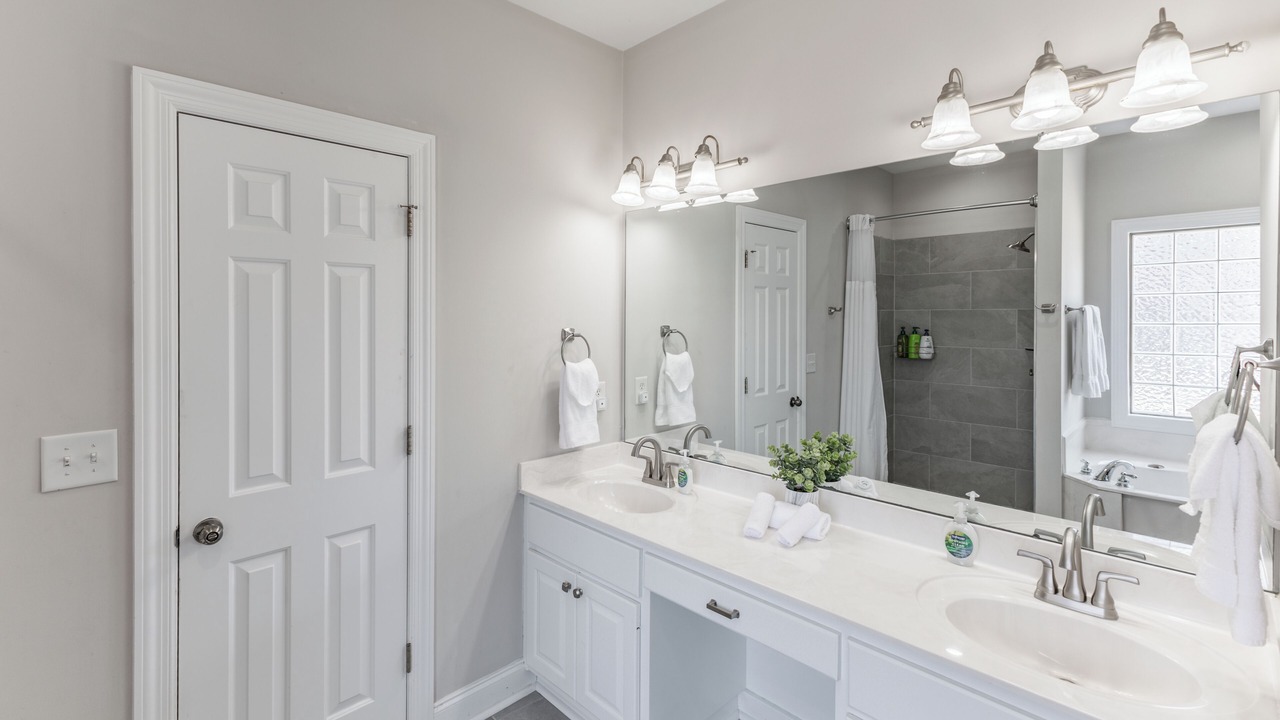 Photo of Bathroom in Harvest