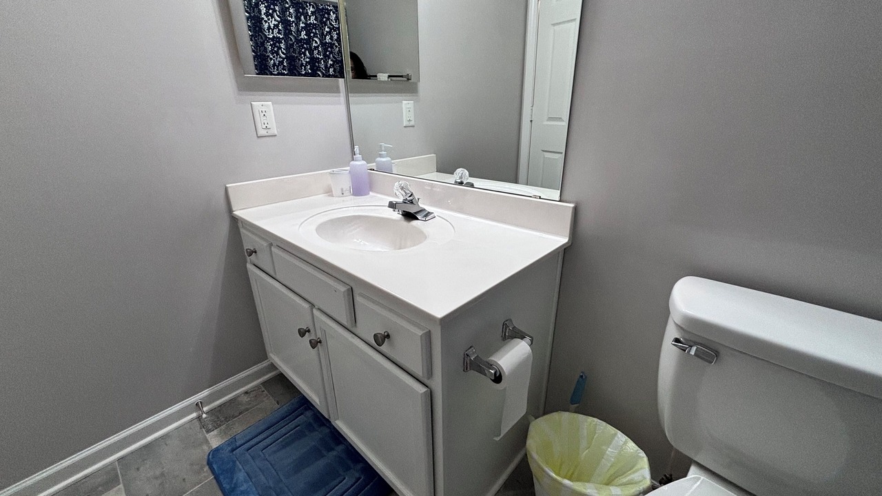 Photo of Bathroom in Davis Lake - Eastfield