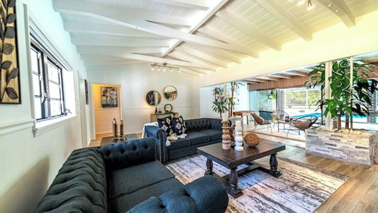 Photo of Livingroom in Pinecrest