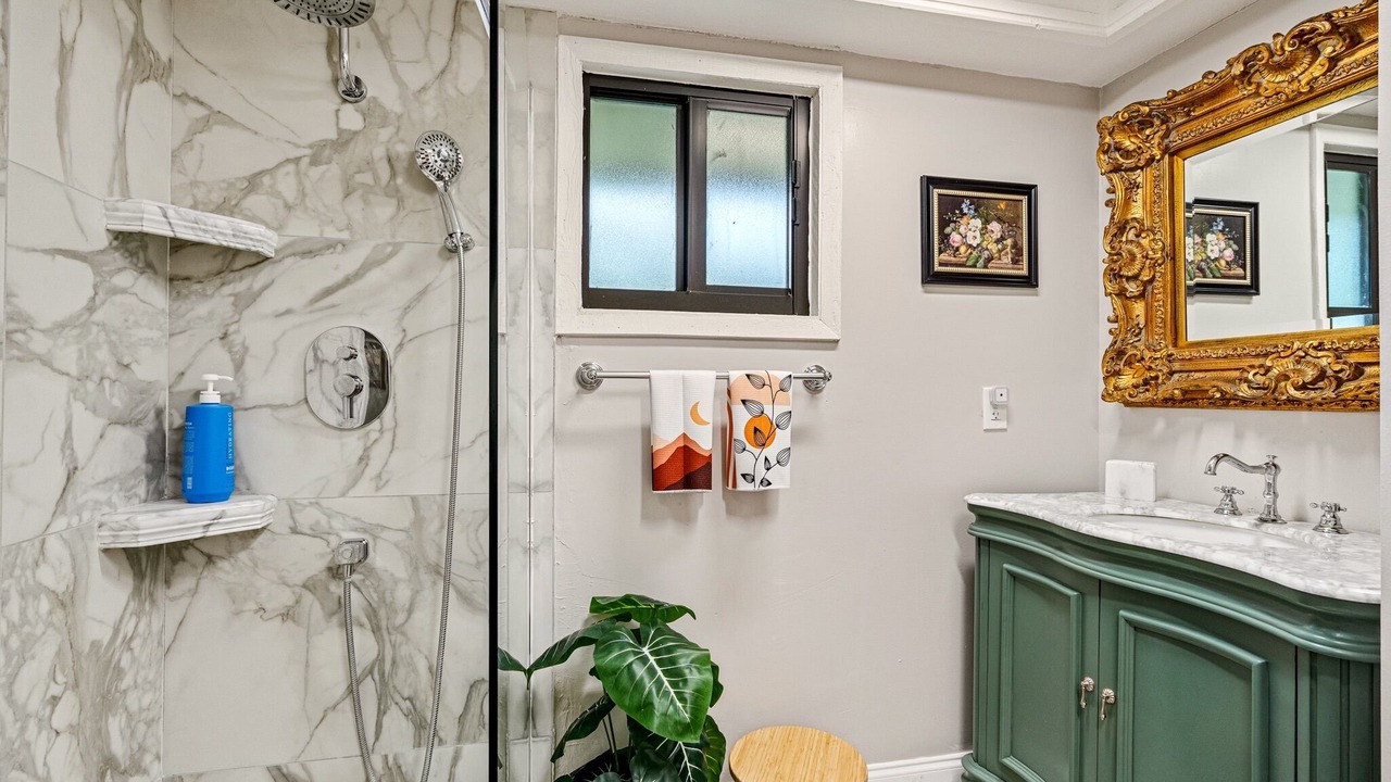 Photo of Bathroom in Hunt Club
